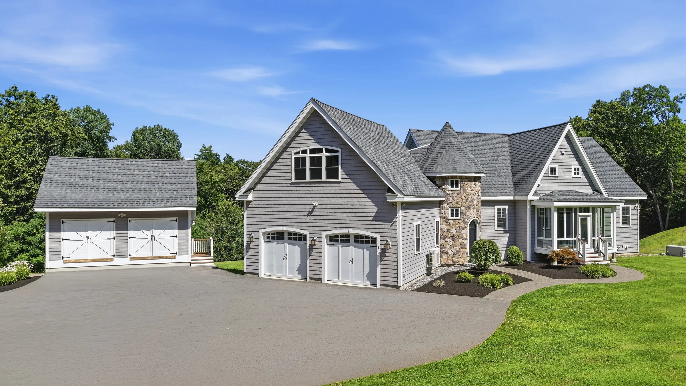 Real estate listing in Merrimack, NH