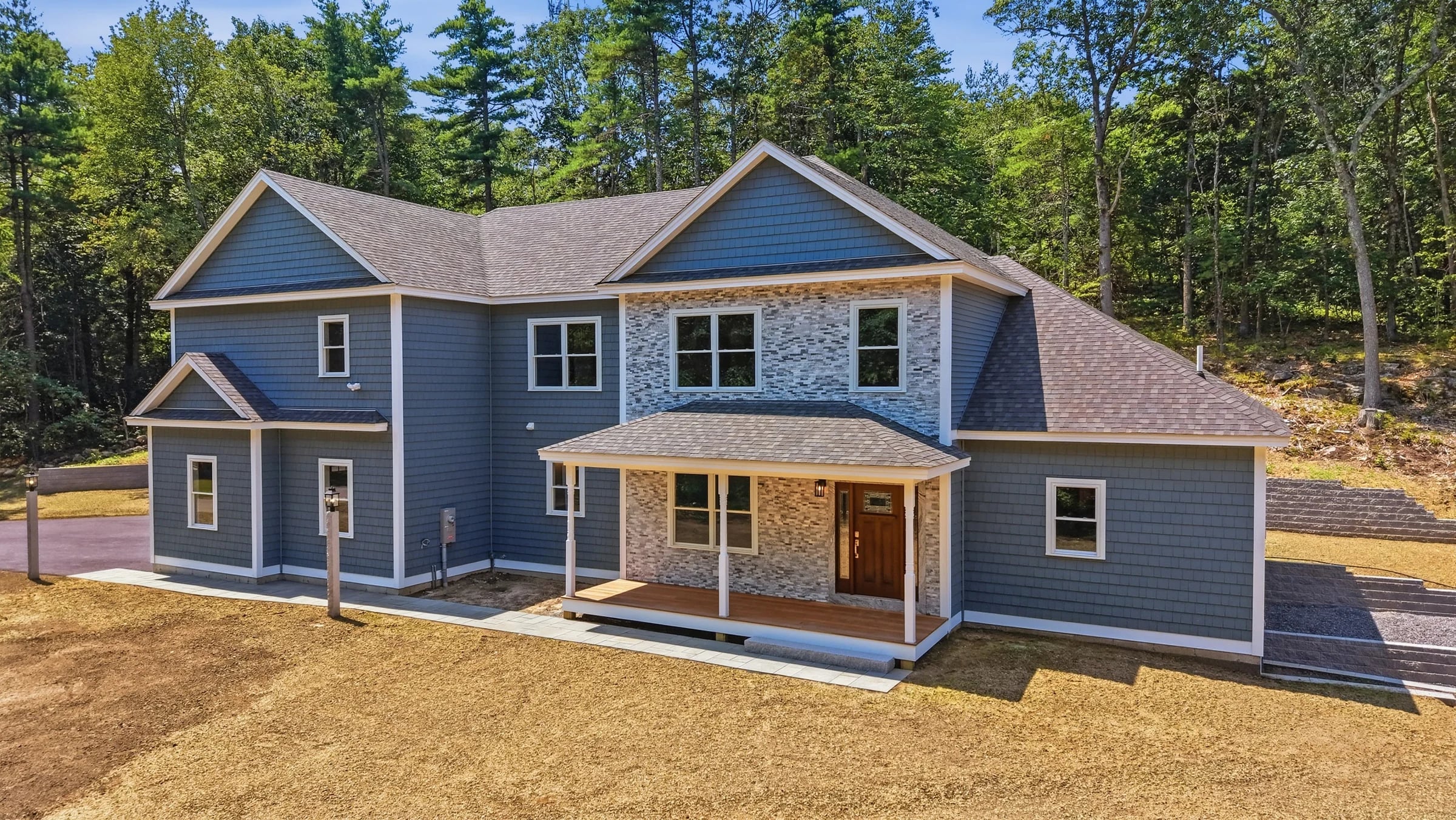 Real estate photography of a new construction home in Derry, NH