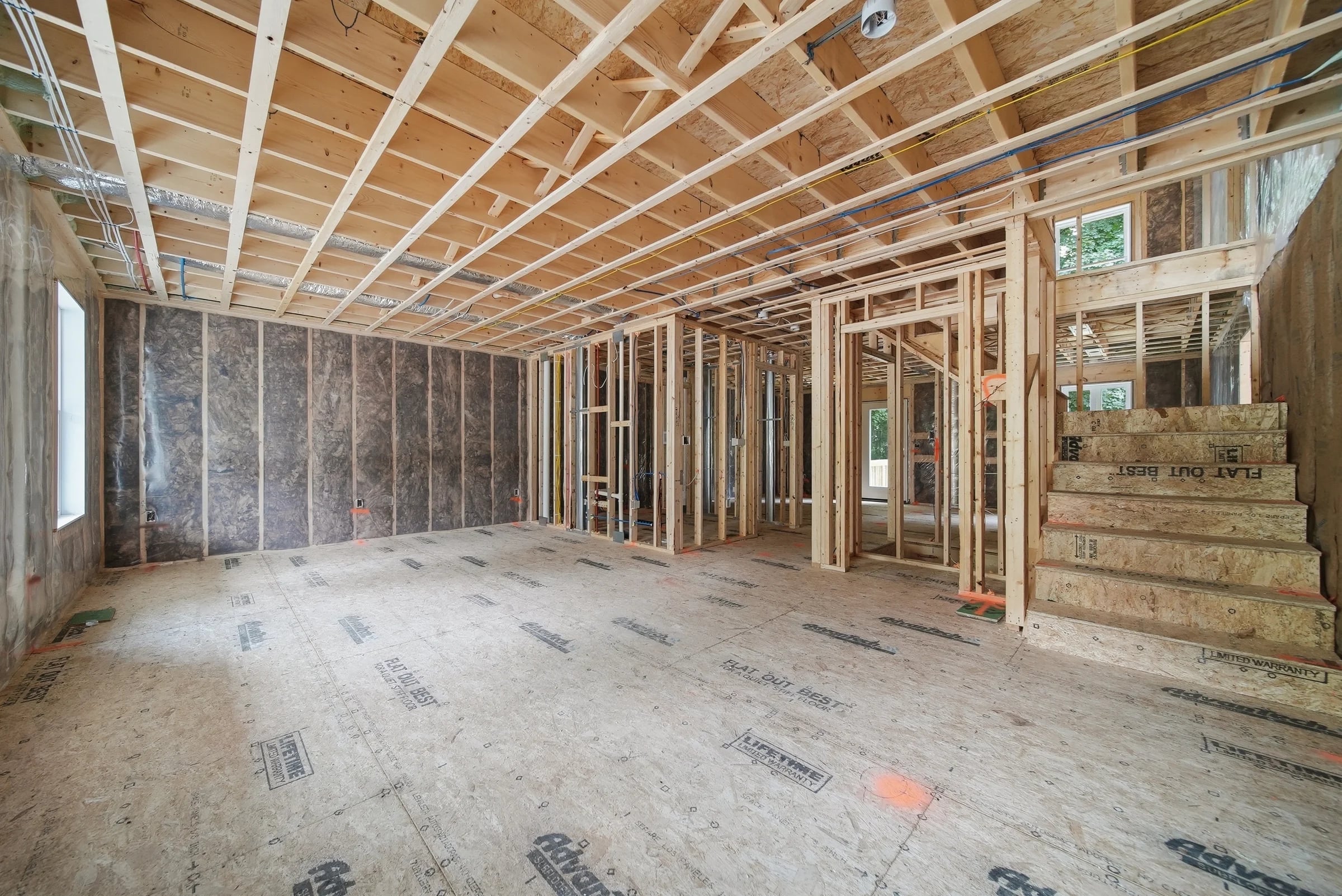Vacant room before virtual staging